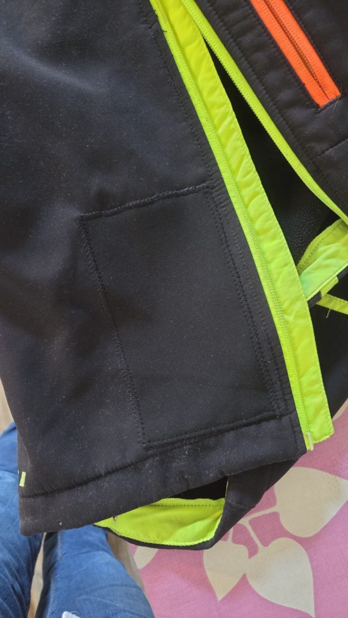 Nahaufnahme der sauberen Naht Reparatur-Detail Softshell